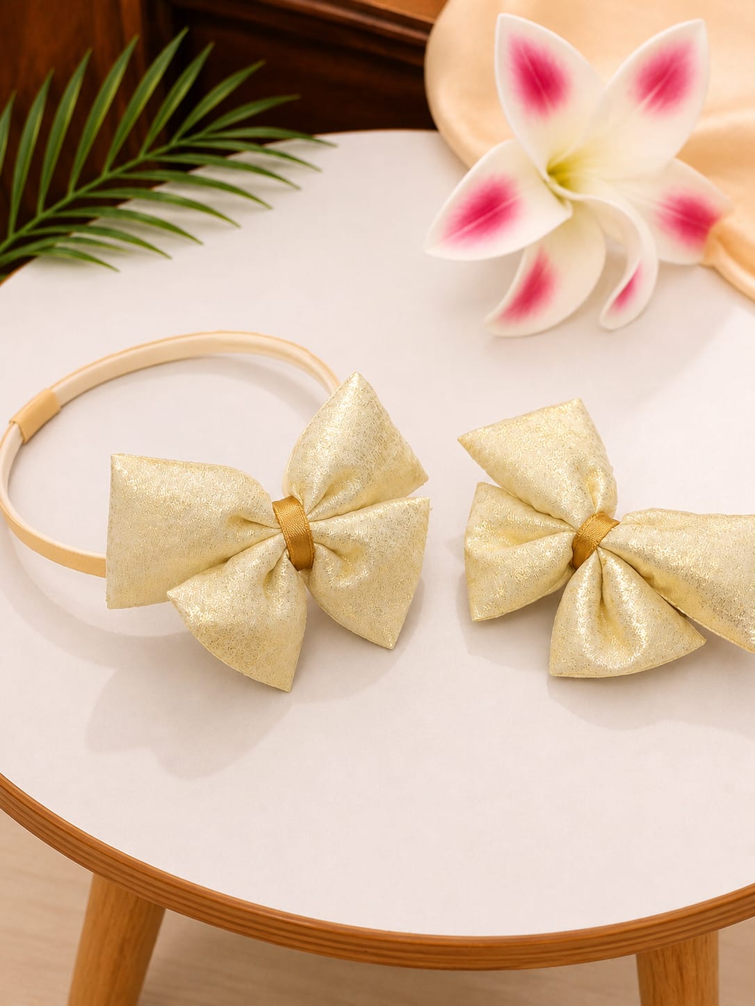 ✨ Golden Glow Bow Set ✨